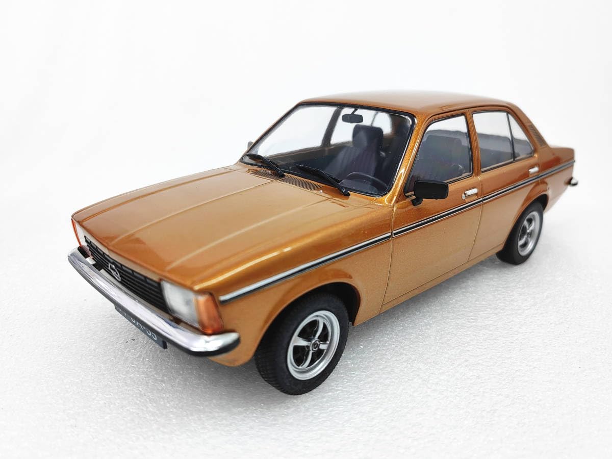 Amazon | Triple 9 1/18 OPEL KADETT C2 4 DOOR 1977 GOLD BROWN
